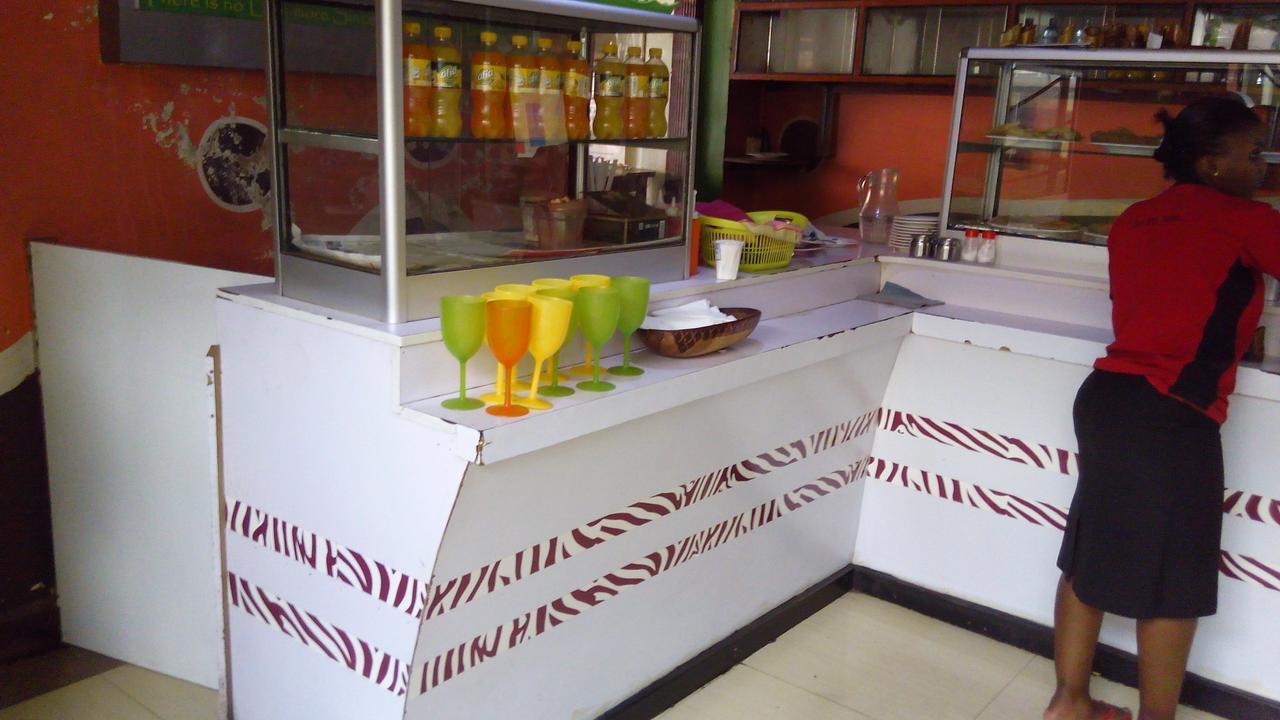 Royal Palm Hotel And Suites Nakuru Ngoại thất bức ảnh